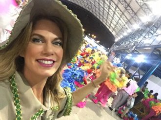 carnaval-saudavel-diversao-bebida-alegria-cuidados