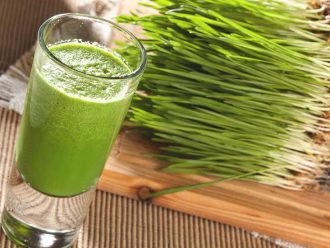 Wheatgrass_Benefits- grama_do_trigo-intestino-saudavel