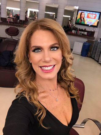 cílios_postiços-lashes- cilios _de_verdade-maquiagem- como colocar _cilios-passo _a_passo